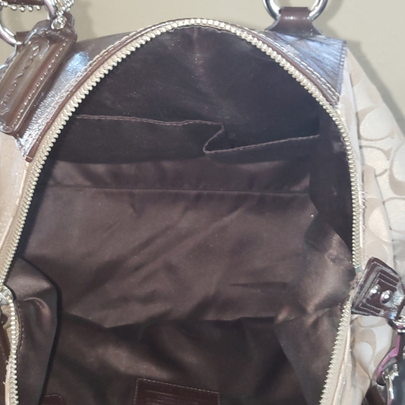 Authentic Large Coach 👜 Handbag - Picture 7 of 10